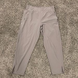 Apana athletic crop pants